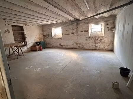garage plus local de stockage