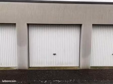 garage/box 13 m² vitre