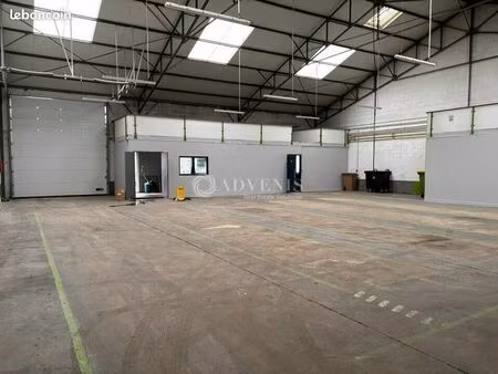 local d'activité 695 m²