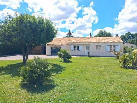 vente maison à château-guibert (85320) : à vendre / 117m² château-guibert