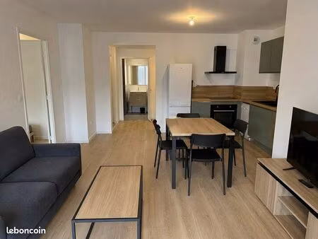 t2 meublé rénové - 38 m² -roanne