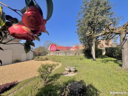 maison 8 pièces 162 m²