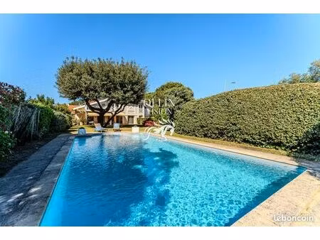villa 6 pièces 185 m²