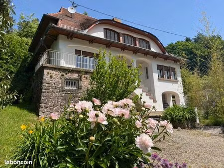 maison  9 pièces 230m2