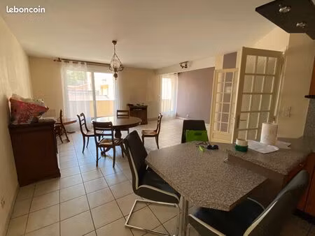 t2 de 63 m² hyper centre