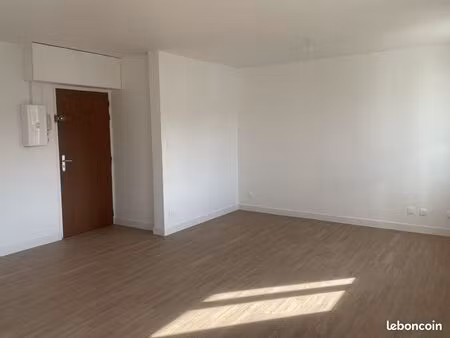 location appartement meublé  49 m² saint nazaire hyper-centre
