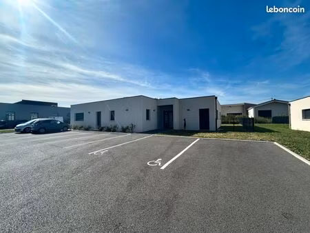 cabinet médical / paramédical meublé à partager – pmr  parking privé  jardin – saint-bonne