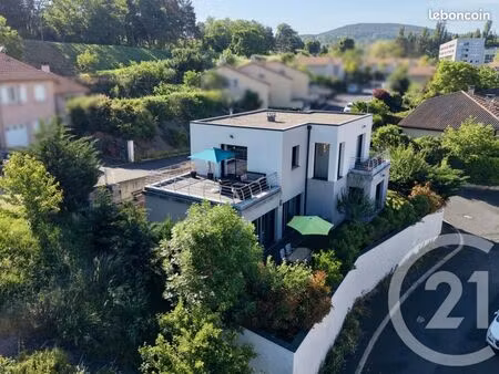 maison 4 pièces 122 m²