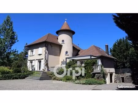 propriété 7 pièces 305 m²