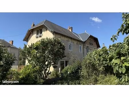 maison 7 pièces 137 m²