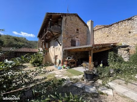 maison de village 3 pièces 84 m²