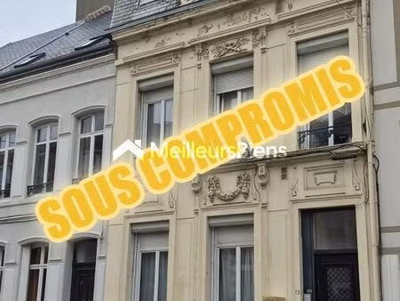 immeuble 10 pièces 190 m²