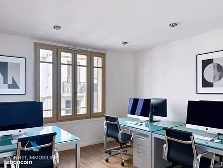bureaux 106 m²