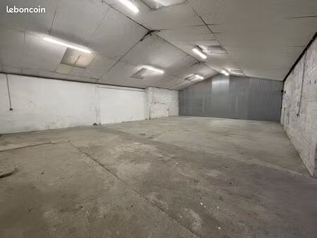 local d'activité 370 m²