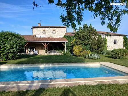 propriété 10 pièces 264 m²