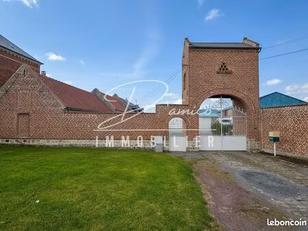 propriété 10 pièces 203 m²