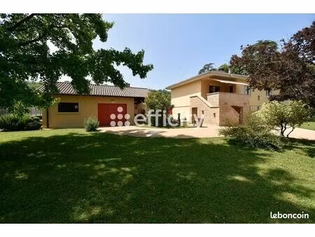 villa 8 pièces 171 m²