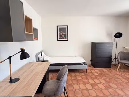 studio meuble