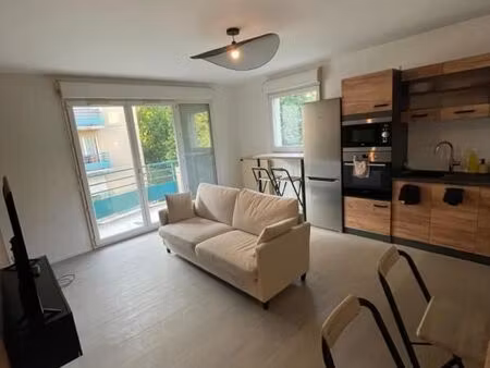chambre 1 pièce 14 m²