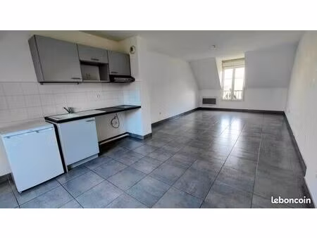 studio 1 pièce 35 m²