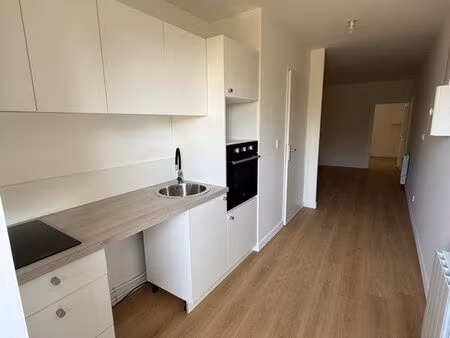 t2 refait à neuf centre de toulon sur arroux