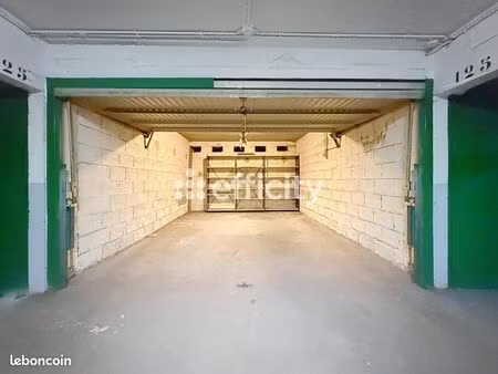 parking 20 m² la celle saint cloud