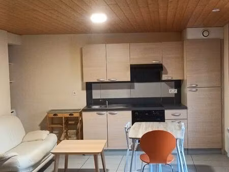 st julien-en-genevois  situé à moins de 1 minutes de la douane de soral