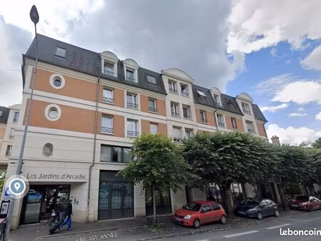 studio 1 pièce 27 m²