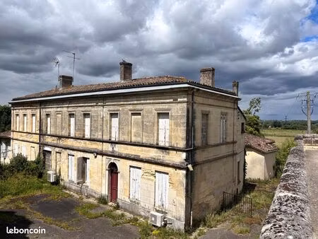 immeuble 350 m² saint-loubes