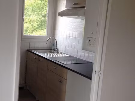 centre ville maurepas appartement f1 de 34 m2 non meublé