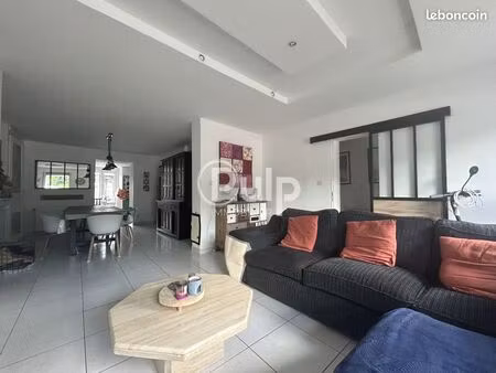 maison de ville 10 pièces 152 m²