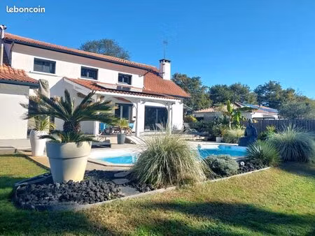 maison 250 m