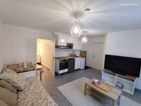 studio meublé de 25 65m² à bonneville (74130) en haute-savoie  à 30 min de genève