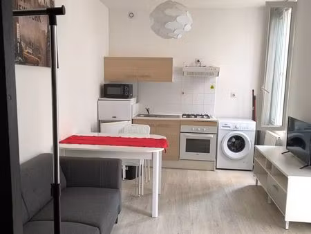 loue studio meublé