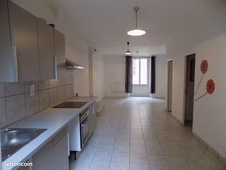 appartement 3 pièces 85m2