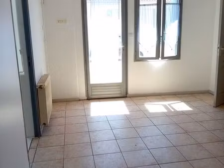 appartement f2 proche du bourg