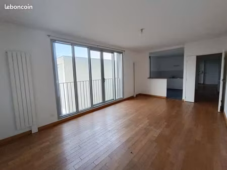 appartement 2 pièces 74 m²