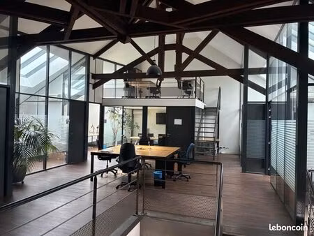 bureaux 572 m²