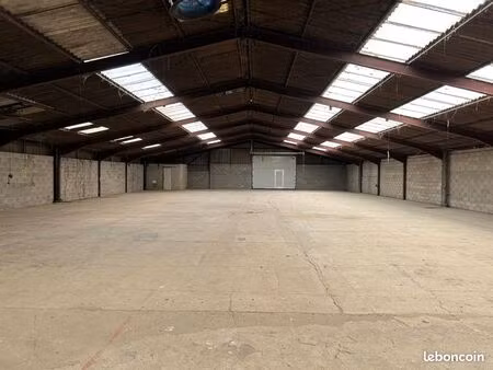 entrepot 800m2