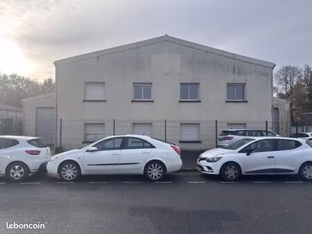 local industriel 994 m²