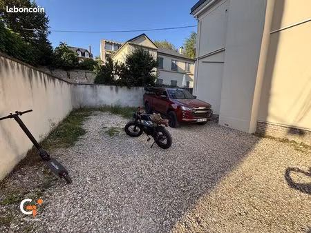 parking/box 28 m² rouen