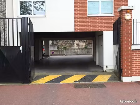 a vendre place de parking