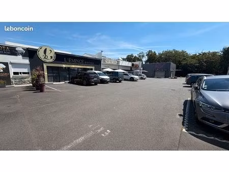 local commercial 150 m² avec vitrine – emplacement stratégique