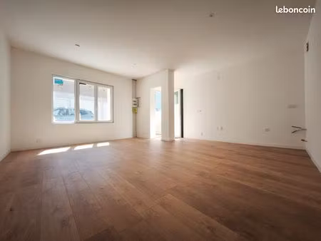 local commercial 40m2 neuf