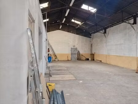 local d'activite 250 m2 le mans