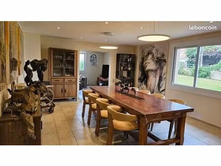 propriété 7 pièces 200 m²