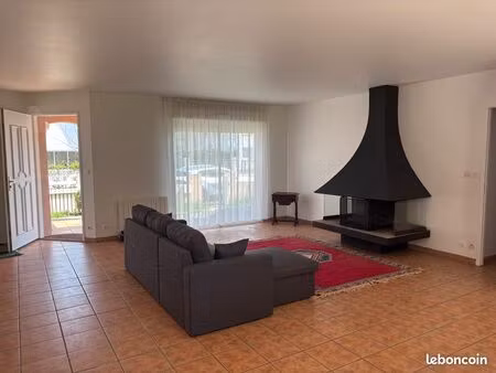maison meublée de plain pied 130 m2 terrasse et jardin 400 m2