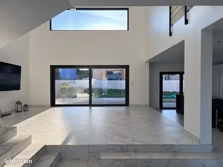 maison  six pièces