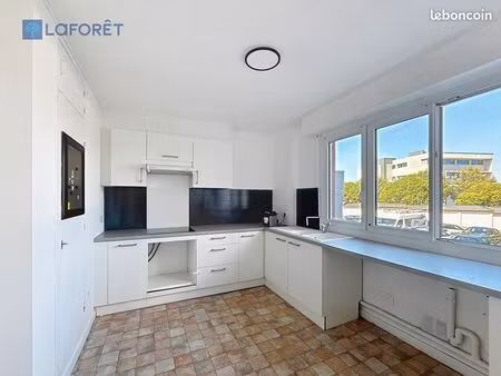 appartement 3 pièces 80 m²