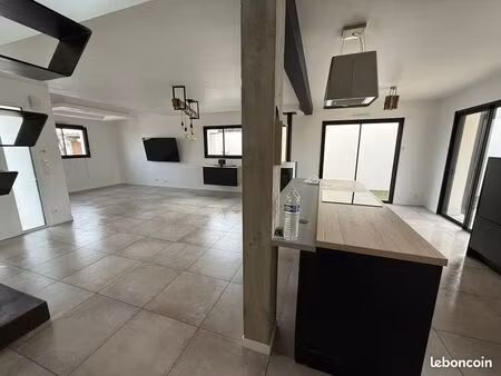 location maison saint aubin du cormier